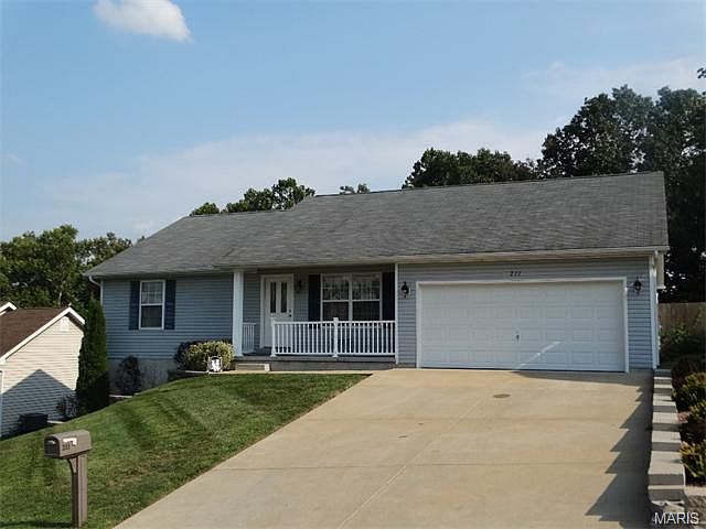 1st image of 211 Williamsburg Dr