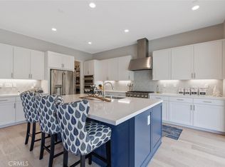 17725 Ridgeline Ct, Saugus, CA 91350