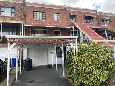 950 E 220th Street, Bronx, NY, 10469