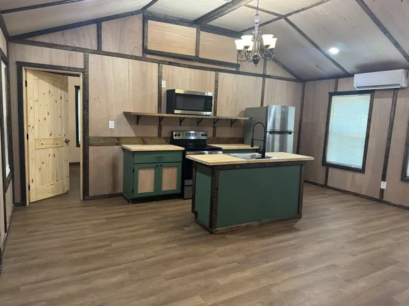 (undisclosed Address), Pittsburg, TX 75686