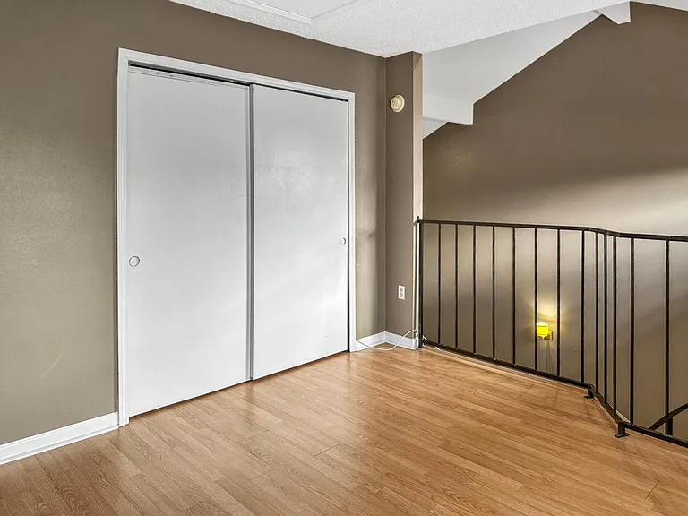 1826 S Brightside View Dr #B — Photo 10