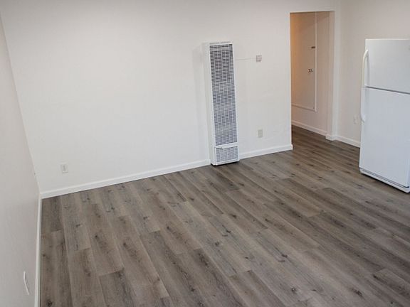 4th image of 527 Vaqueros Ave APT C