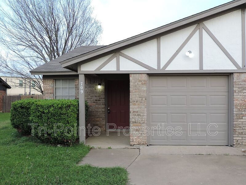 1st image of 709 Pleasant Manor Ave