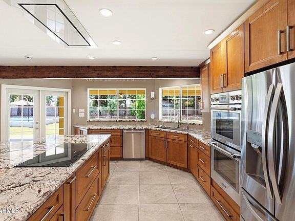 5th image of 4049 E EMELITA Avenue