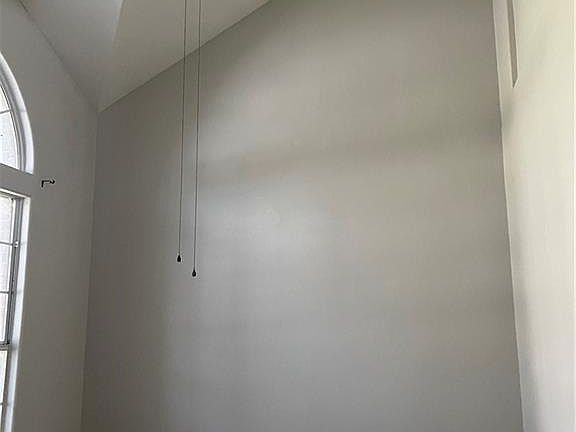 4th image of 3112 N 33rd St
