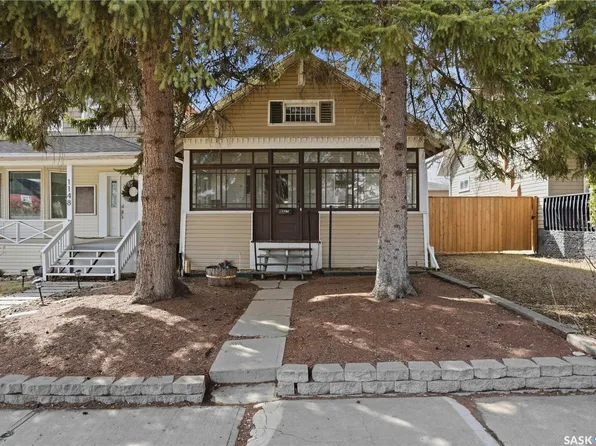 1150 3rd Avenue NE, Moose Jaw, SK S6H 1G1