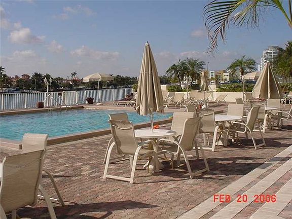 4th image of 5750 Collins Ave APT 11J
