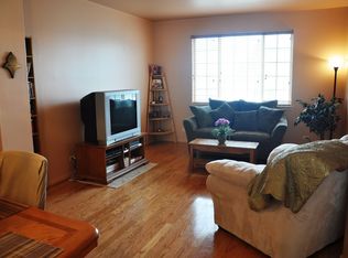 2294 Twilight Dr, Aurora, IL 60503