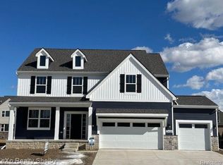52420 Wellington Valley Dr, Macomb, MI 48042