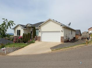 4742 Melody Ln, Roseburg, OR 97471