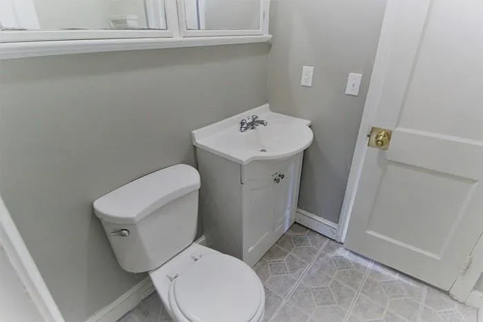 2850 Ashton St — Photo 6