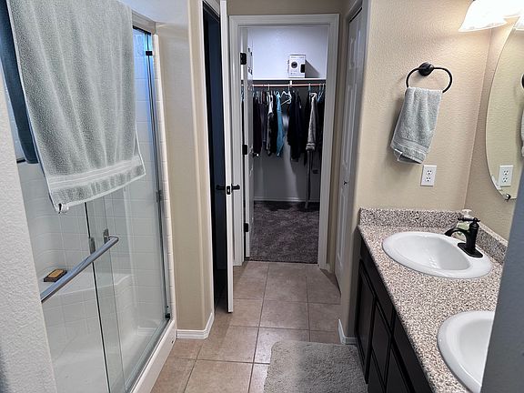 5th image of 2266 E Willowleaf Dr