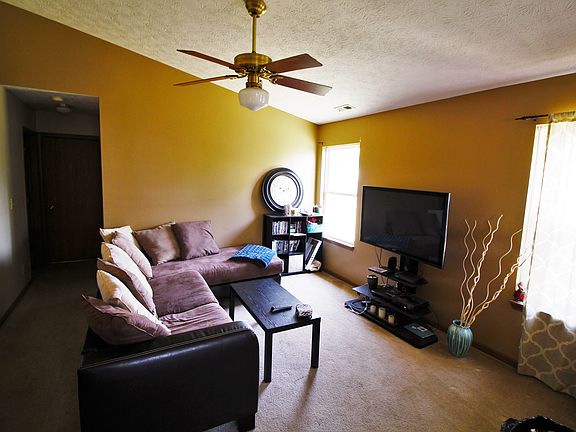 2nd image of 221 Kensal Ct