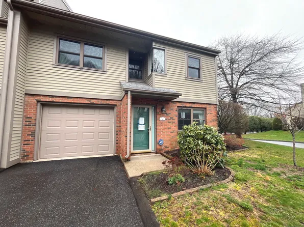 158 Metacomet Drive #158, Meriden, CT 06450