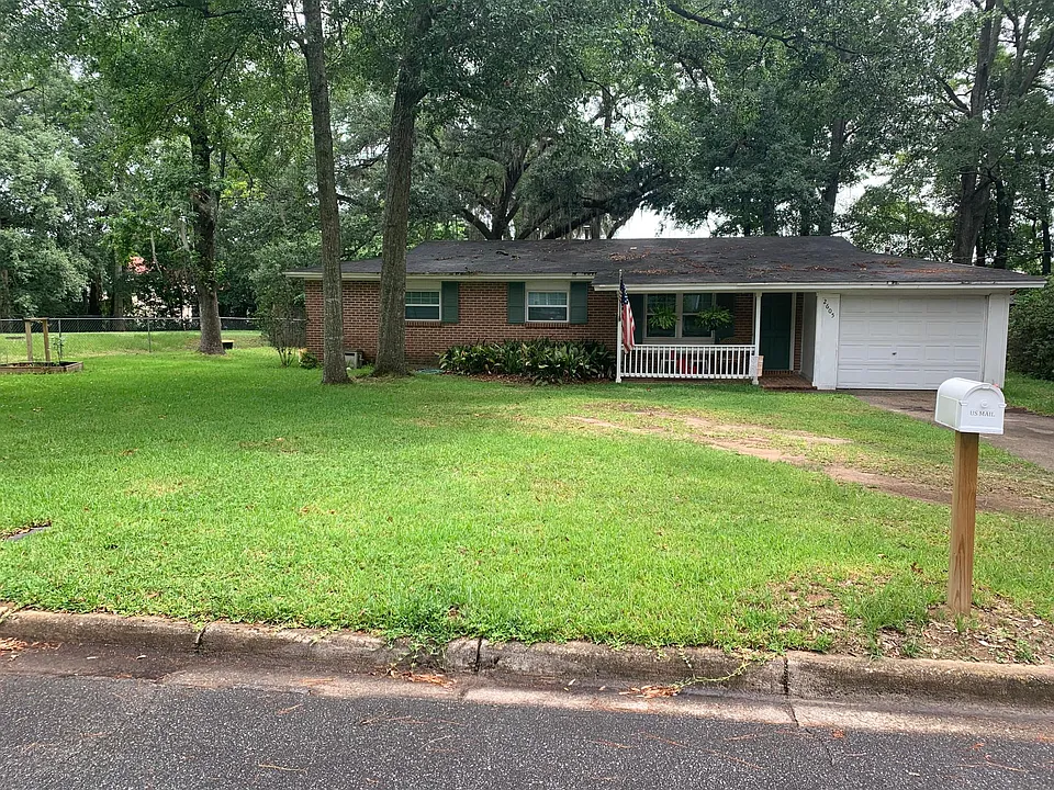 2605 Tupelo Ter