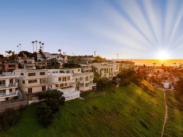 8124 Billowvista Dr, Playa Del Rey, CA 90293