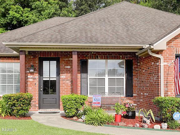 4th image of 403 Wind Haven Ln