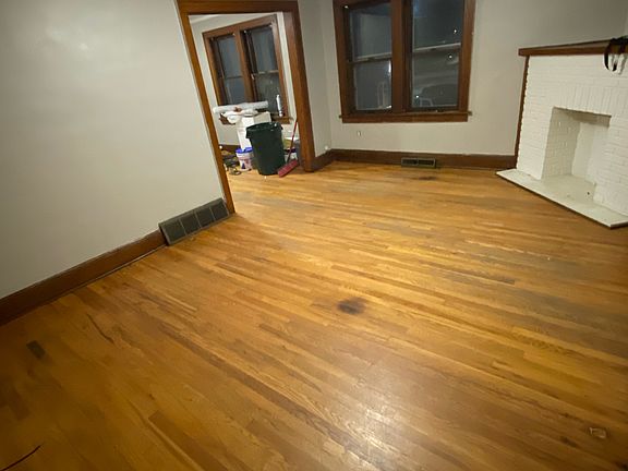 2nd image of 1820 4th St #5