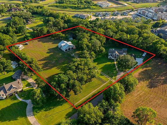 3rd image of 8010 Stinson Drive