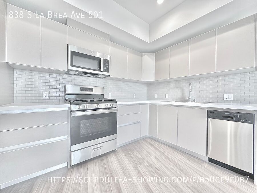 1st image of 838 S La Brea Ave #A21d34112