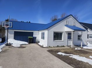 409 N Brownson Ave, Kingsley, MI 49649