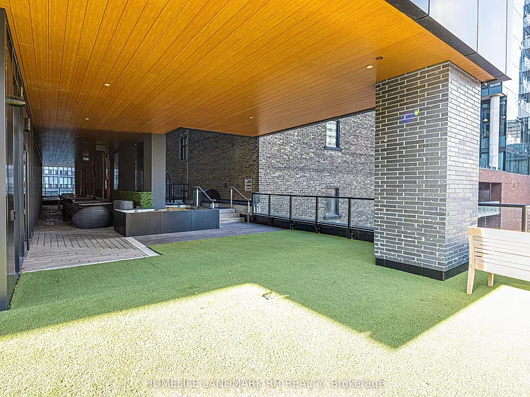 8 Wellesley St W #3902 — Photo 25
