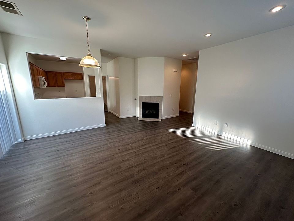 1st image of 706 Orchid Dr #234