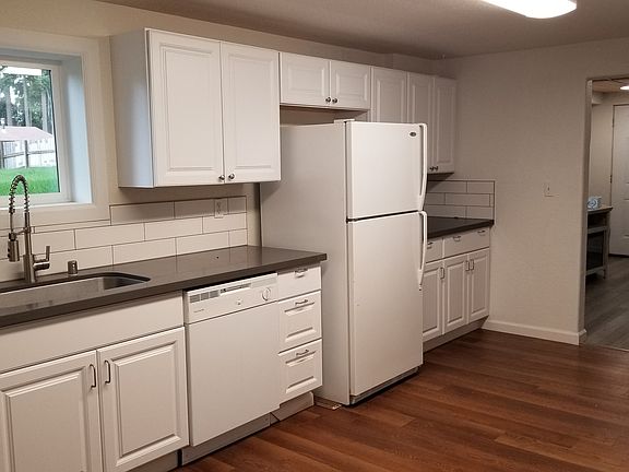 4th image of 21212 119th St E #2