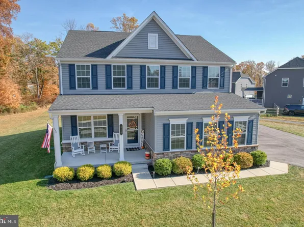 318 Purple Martin Ln, Avondale, PA 19311