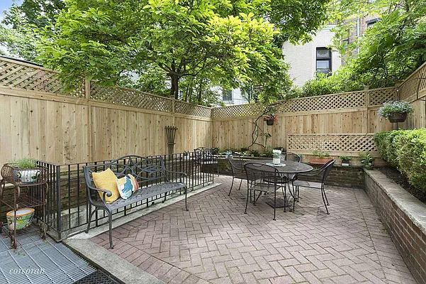 Sold by Corcoran | media 14