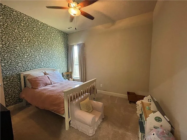 1404 Madison St — Photo 14