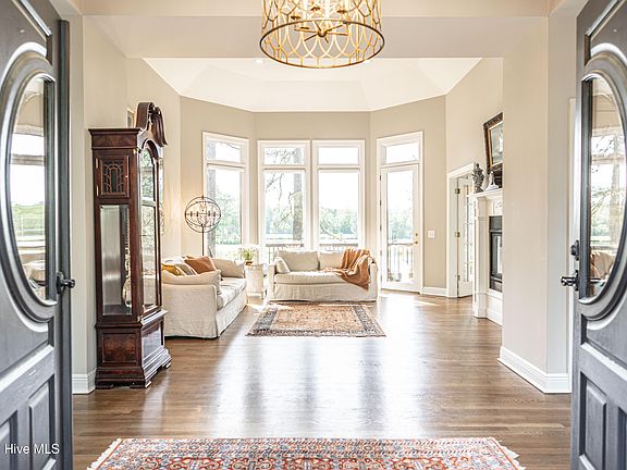 3rd image of 59 Juniper Creek Boulevard