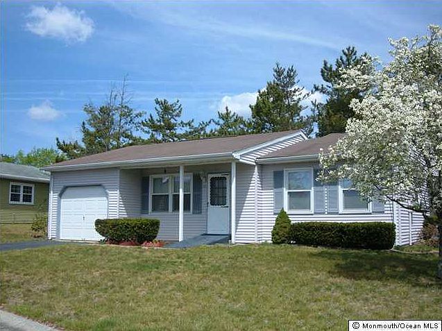 2nd image of 32 Caribou Drive