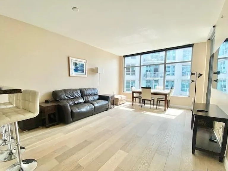 253 10th Ave #429 — Photo 2