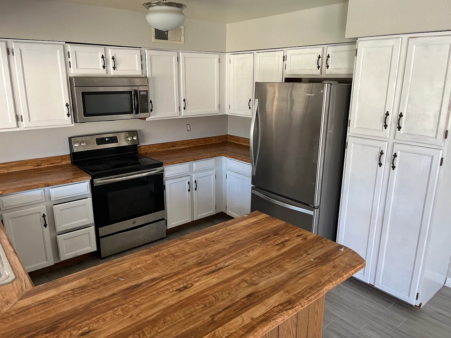4108 E Ahwatukee Dr — Photo 2