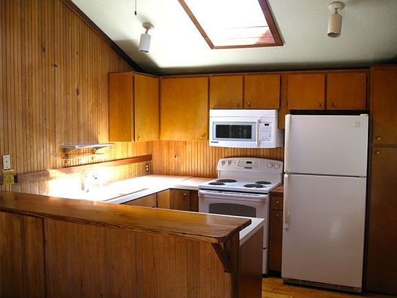 Kitchen with Eating Area