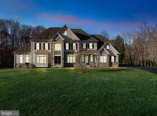 9325 Heather Field Ct, Laytonsville, MD 20882