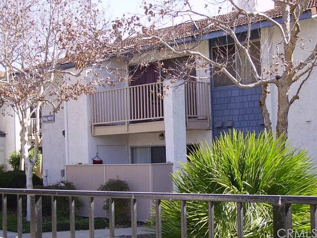 2nd image of 901 Golden Springs Dr Unit D12