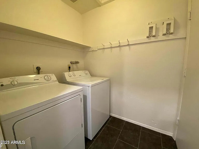 1913 N Bullmoose Dr — Photo 21