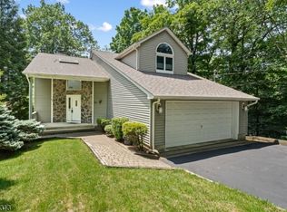 129 W Lake Shore Dr, Rockaway, NJ 07866