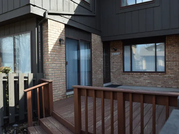 37373 Clubhouse Dr, Sterling Heights, MI