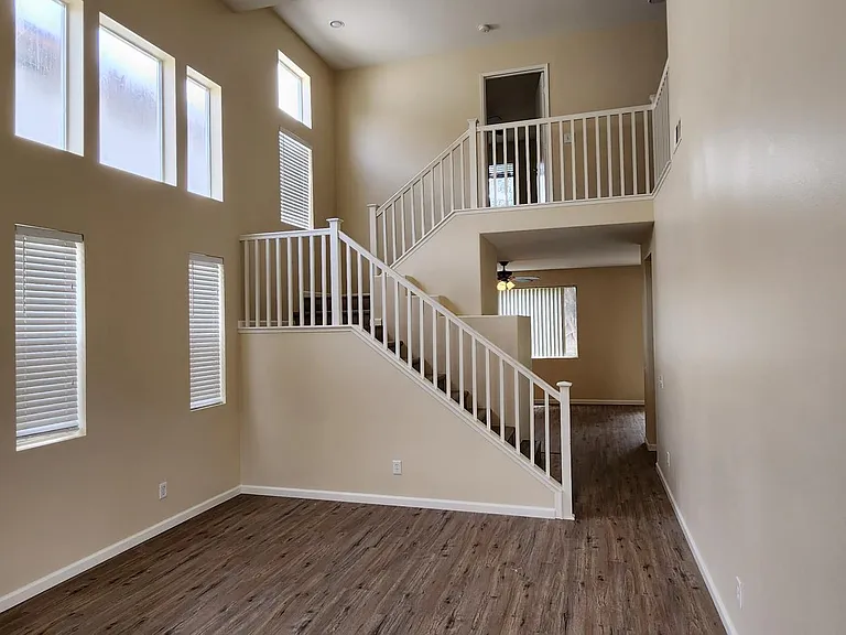 30067 Laurel Creek Dr — Photo 2