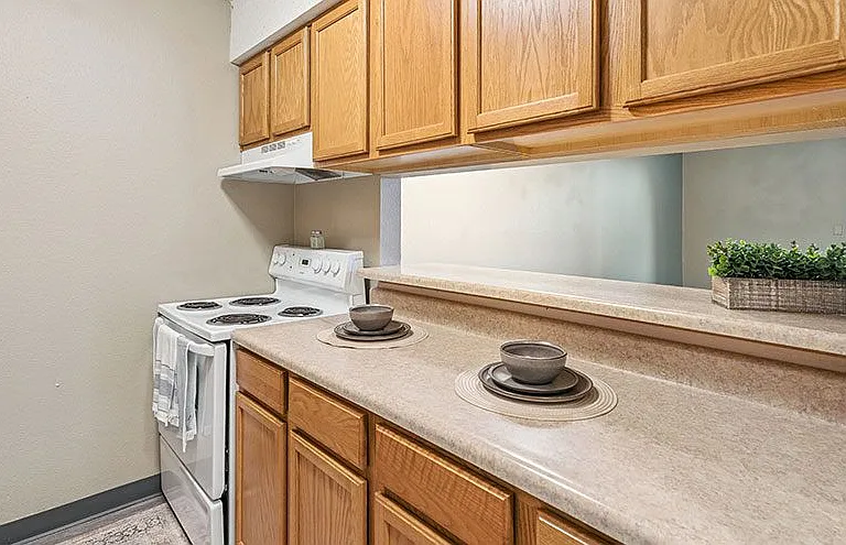 Westpointe Apartments — Photo 10