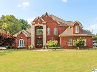 2406 Crown Cir SE, Decatur, AL 35603