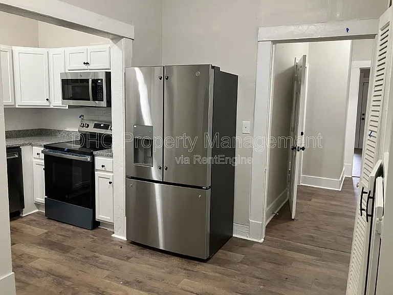 2207 Bell St #A — Photo 9