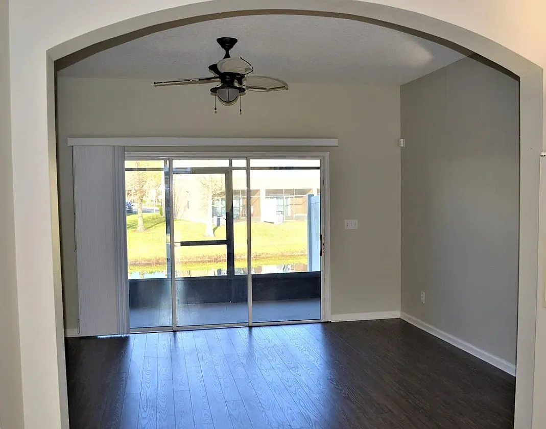 Building Photo - 13020 Sunset Lake Dr