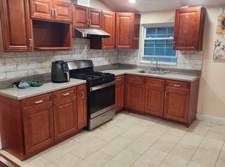 12369 135th St, South Ozone Park, NY 11420