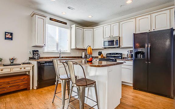 3rd image of 4659 W Greensand Dr