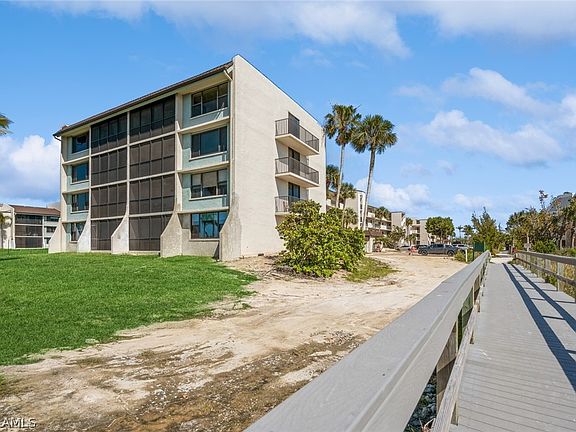 5th image of 979 E Gulf Dr Unit 543