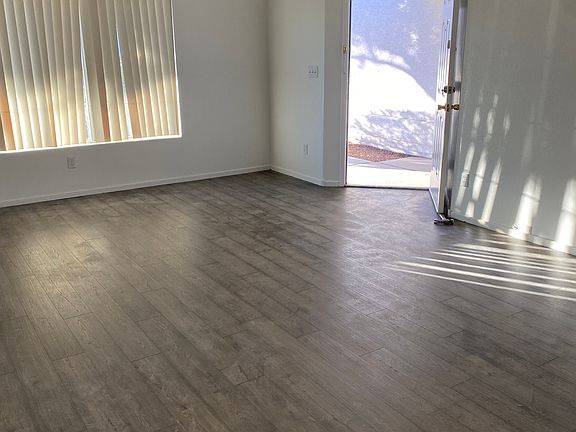 2nd image of 4704 Mountain Tree St #4704